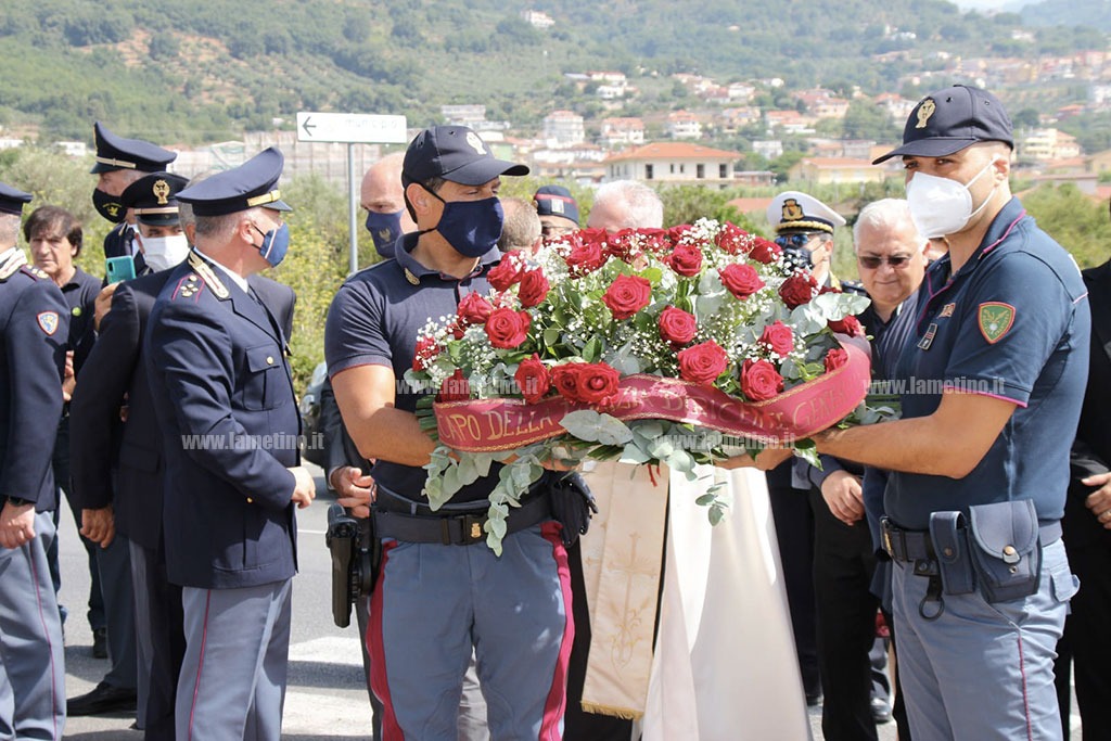 57b7f698-9e5b-4431-97d1-b749f1c8d56a_c3d9a.jpg