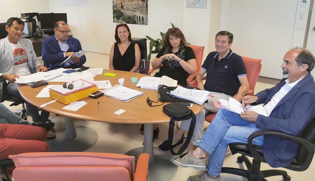 Sanità, incontro dei 5 Stelle con Cotticelli: “Prima la legalità, contestazioni a reggenti e dirigenti entro il 30 luglio”
