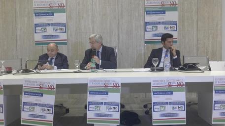 Referendum, le ragioni del sì e del no in un incontro a Catanzaro