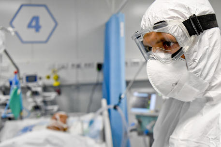 Coronavirus, 299 nuovi positivi in Calabria e due decessi: ancora in aumento i ricoveri