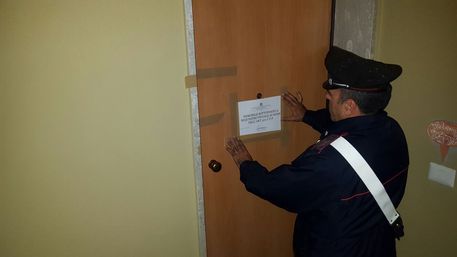 Prostituzione a Crotone, sequestrati 3 appartamenti