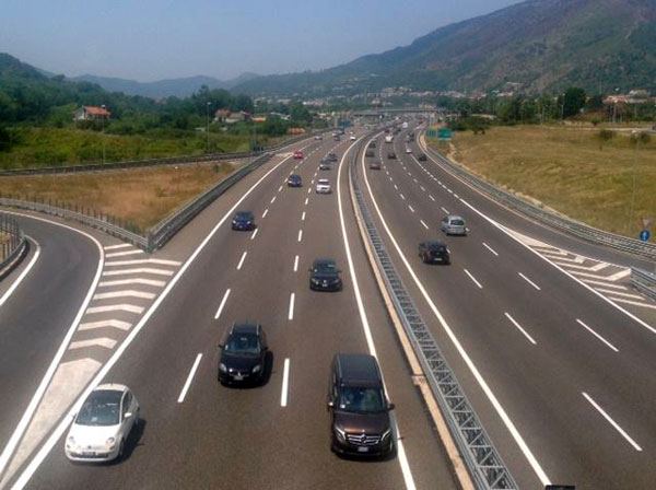 Calabria: esodo, traffico poco sopra la norma su A3 e 106