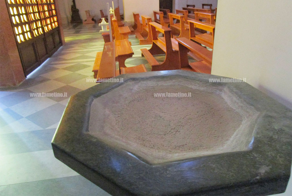 ACQUASANTIERE-VUOTE.jpg