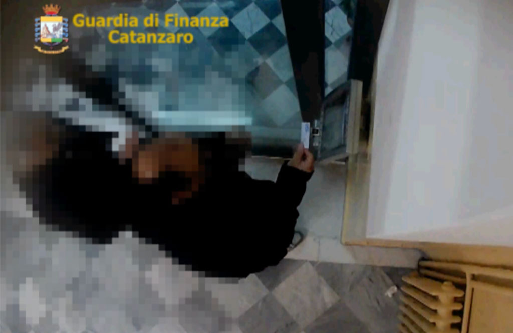 Inchiesta "Cartellino rosso" su assenteismo a ospedale Pugliese e Asp Catanzaro, chiesto processo per 58 