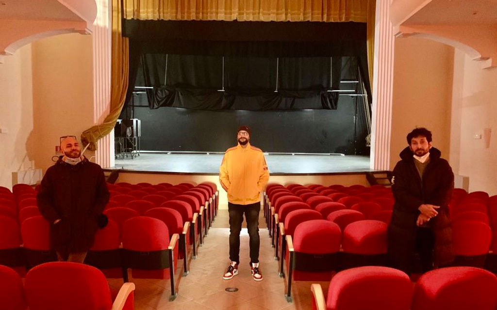 Achille-Iera-Armando-Canzonieri-e-Gianluca-Vetromilo_Mammut-Teatro.jpg