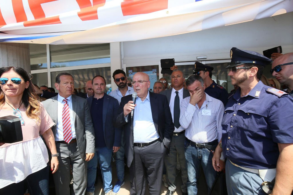 Oliverio: aeroporto Crotone riaprirà e sarà rilanciato