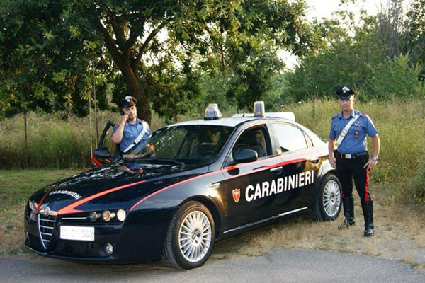 Non può avvicinare ex ma l'aggredisce per portare via figlio, un arrestato nel Cosentino