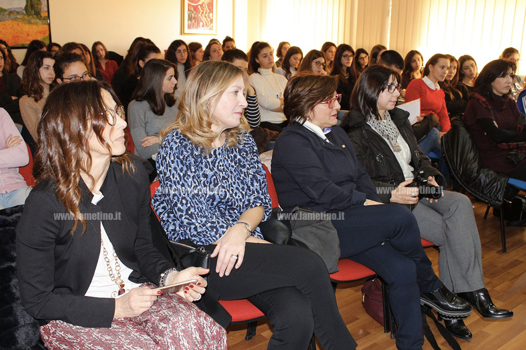 Amalia-Bruni_lezione_scientifico_4.jpg