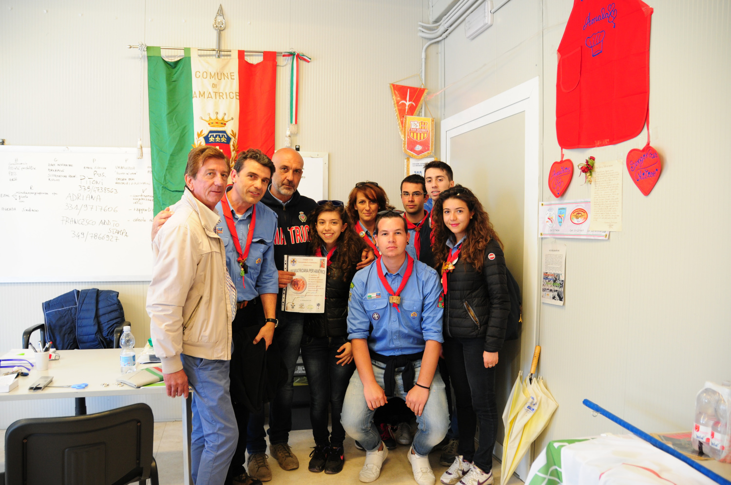 Gruppo scout Serrastretta 2 ad Amatrice per consegnare soldi raccolti in serata di beneficenza