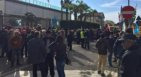 Si dimette il sindaco di Amendolara per solidarietà ai precari
