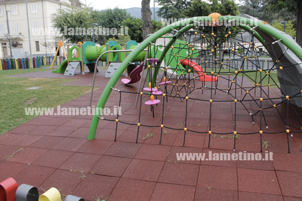 Area-giochi-Piazza-Mazzini-3.jpg