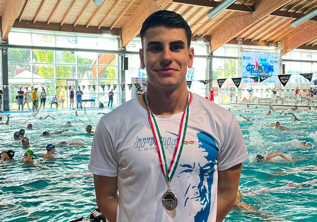 Criteria Nazionali 2024, Gianluca Pittelli dell’Arvalia Nuoto Lamezia conquista l’argento nei 100 rana