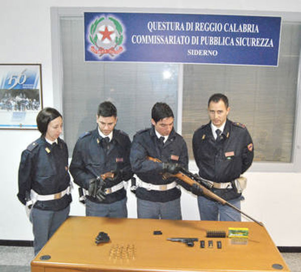 Calabria: Deteneva illegalmente pistole e carabina, un arresto a Siderno