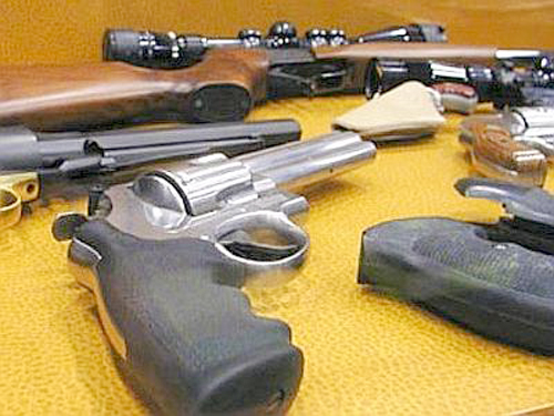 'Ndrangheta: Trovato arsenale in un box a Roma, appartiene a killer 