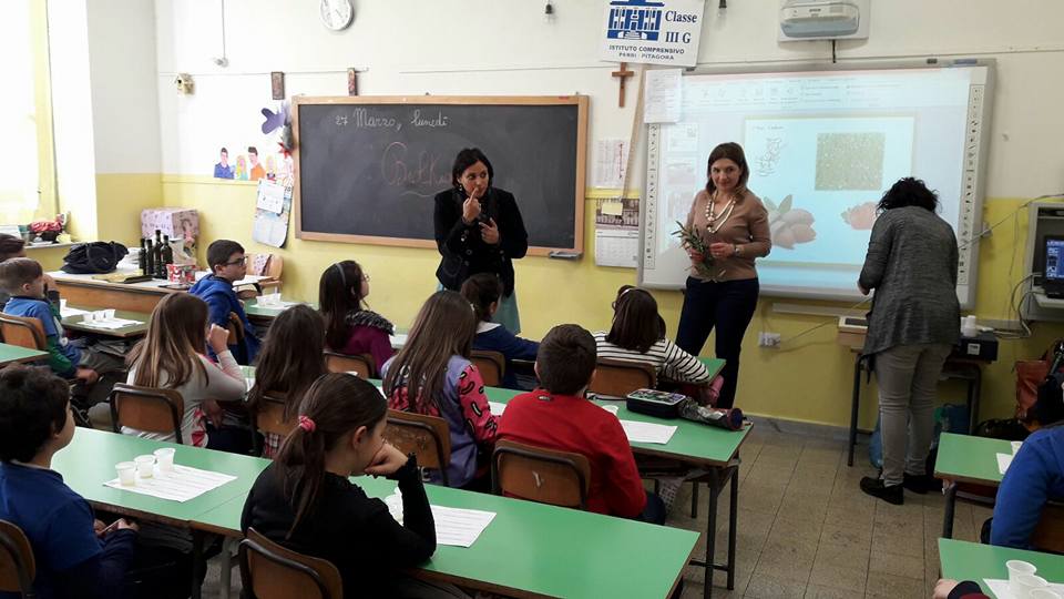 Lamezia: gli studenti del Maggiore Perri piccoli assaggiatori dell'olio extravergine