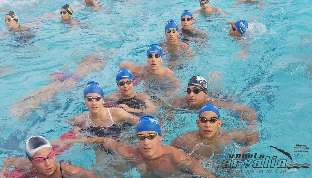 Quarto posto nella classifica e 16 medaglie d’oro  per l’Arvalia Nuoto Lamezia a Pesaro
