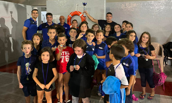 Lamezia, Arvalia Nuoto conquista il terzo posto al Trofeo delle Serre e lo dedica al giovane atleta Segio scomparso prematuramente