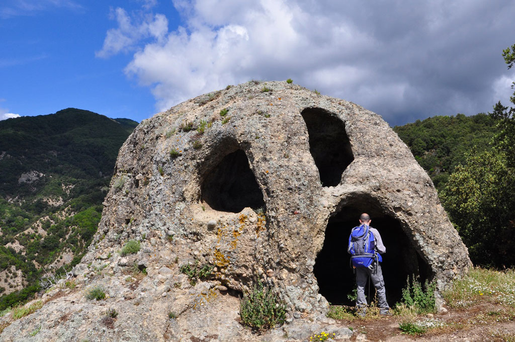 Aspromonte.-Rocche-S.-Pietro.-Ph-F.-Bevilacqua_965ef.jpg