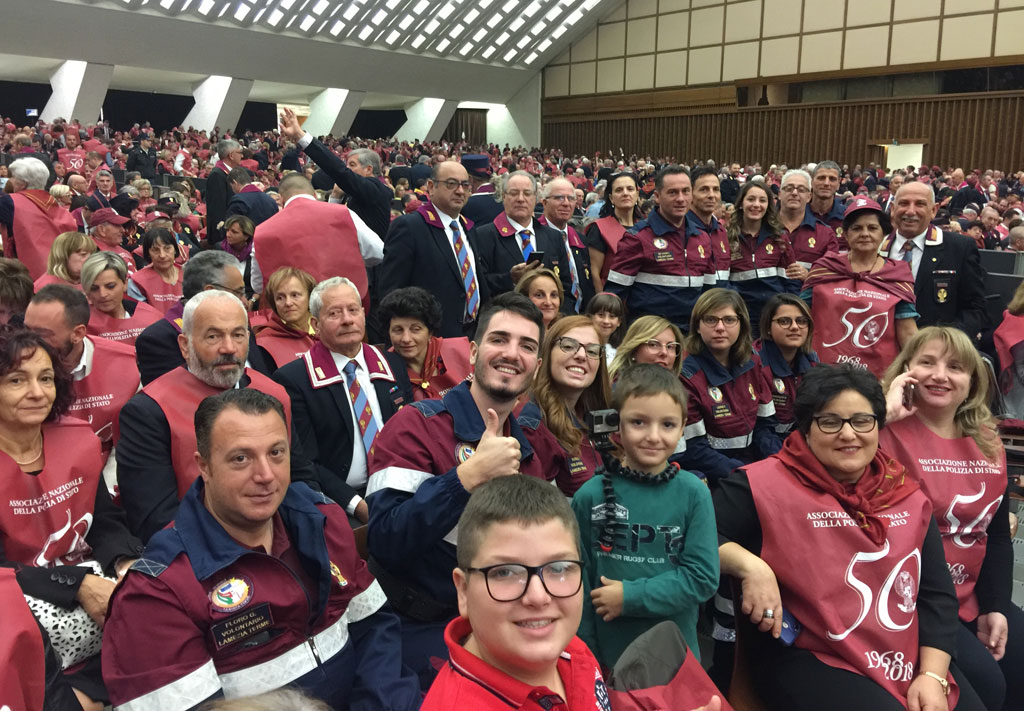 Soci e volontari Associazione Nazionale Polizia di Lamezia al raduno nazionale a Roma