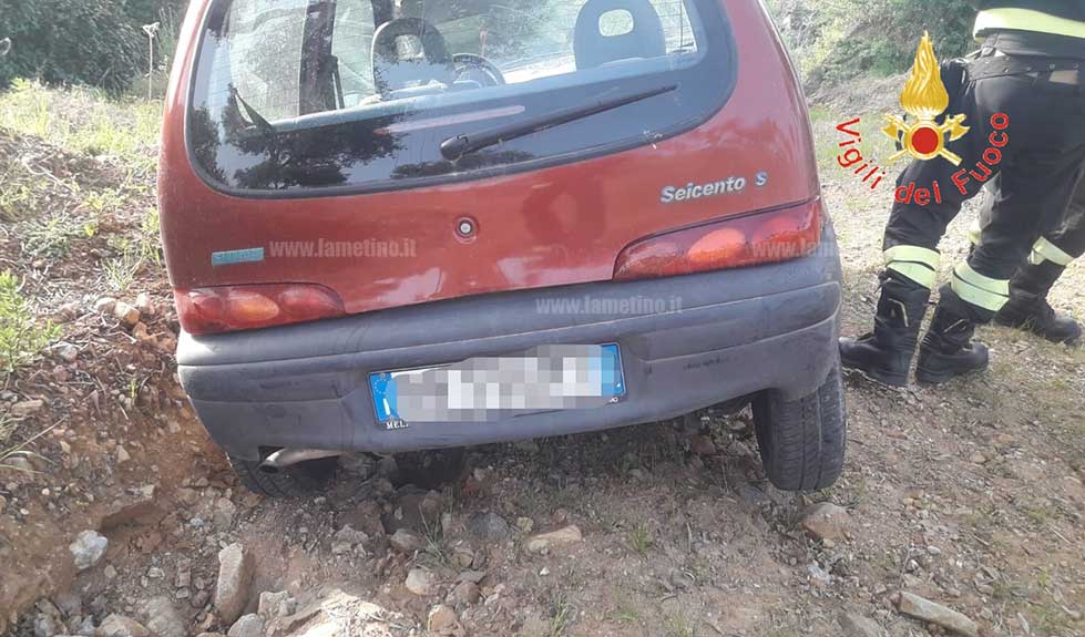 Anziano perde controllo dell’auto e finisce in un dirupo nel vibonese