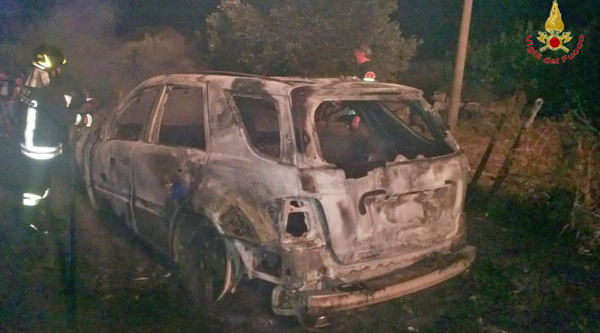 Calabria: Due incendi nella notte in provincia di Catanzaro