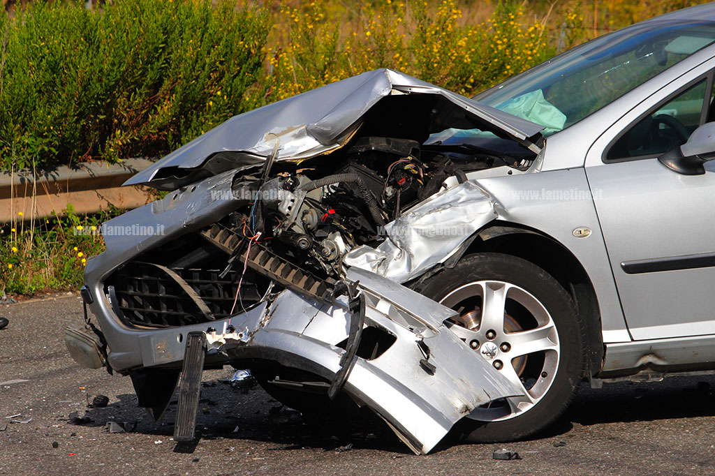 Auto-incidente-bagni_2.jpg