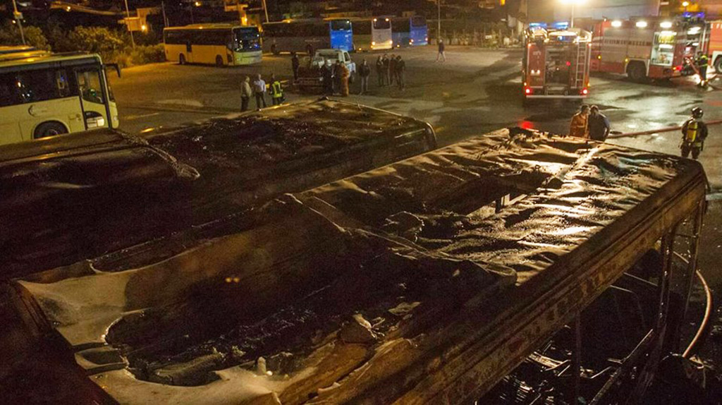 Autobus-incendio-girifalco_3.jpg