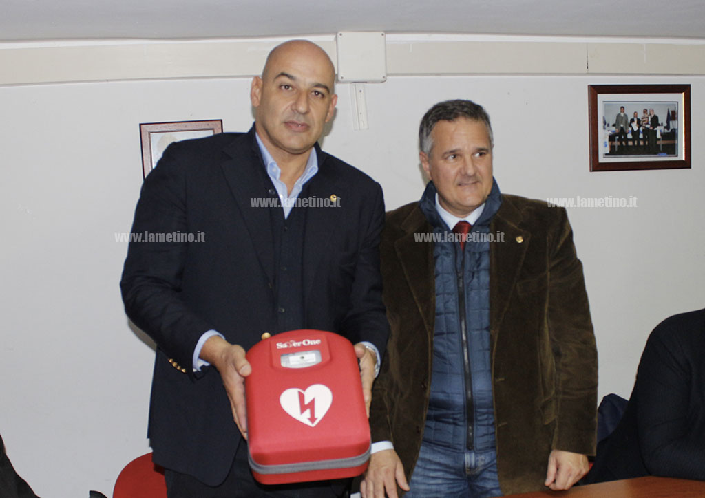 Lamezia, Lions club dona defibrillatore ad Avis comunale