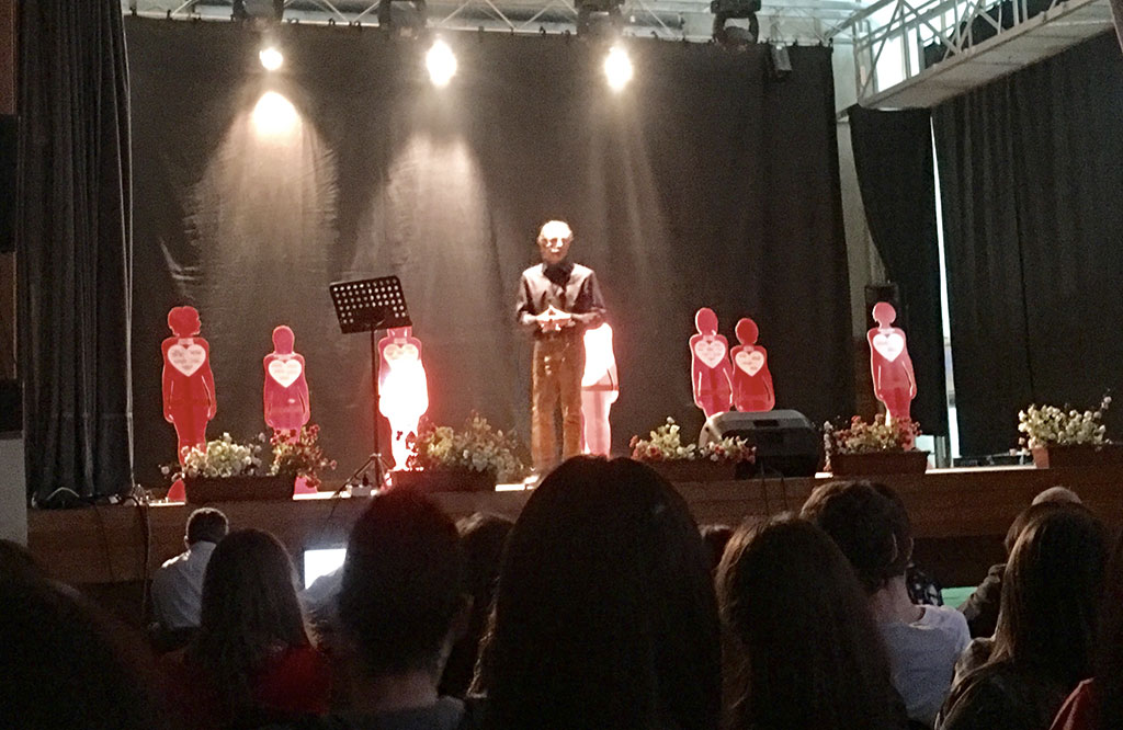 Lamezia, Arcangelo Badolati con #iodamorenonmuoio in scena al Liceo “Campanella”