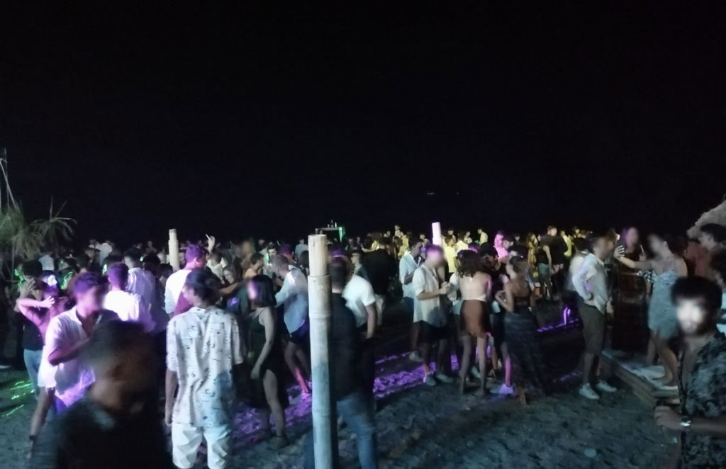 Organizzano serata ‘danzante’ in locale nel Reggino violando norme anticovid, sanzionato proprietario
