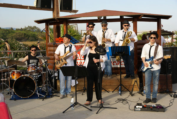 Lamezia: Band Bread, Love & Soul inaugura animazioni musicali di Natale 