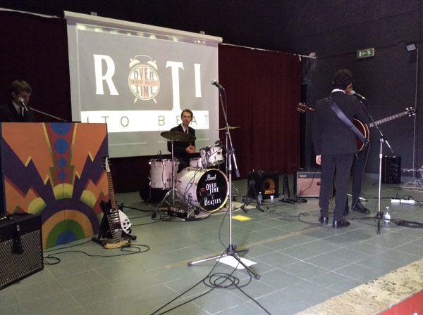 Lamezia: organizzato tributo ai Beatles all’istituto Nicotera-Costabile