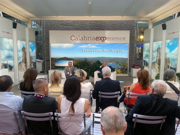 Inaugurato “spazio espositivo” dello scrittore Bevilacqua all’Expo 2015