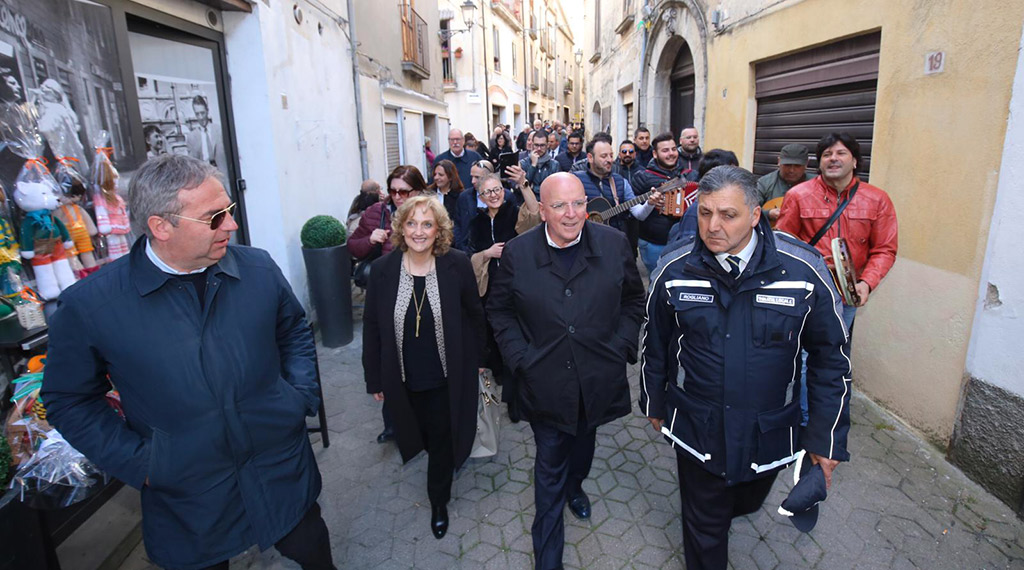 Borghi, Oliverio: “Oltre tremila le domande dei privati pervenute in Regione”