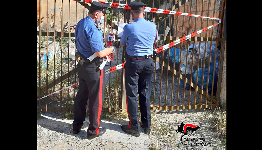 Gestione non autorizzata di rifiuti a Borgia, due denunce 