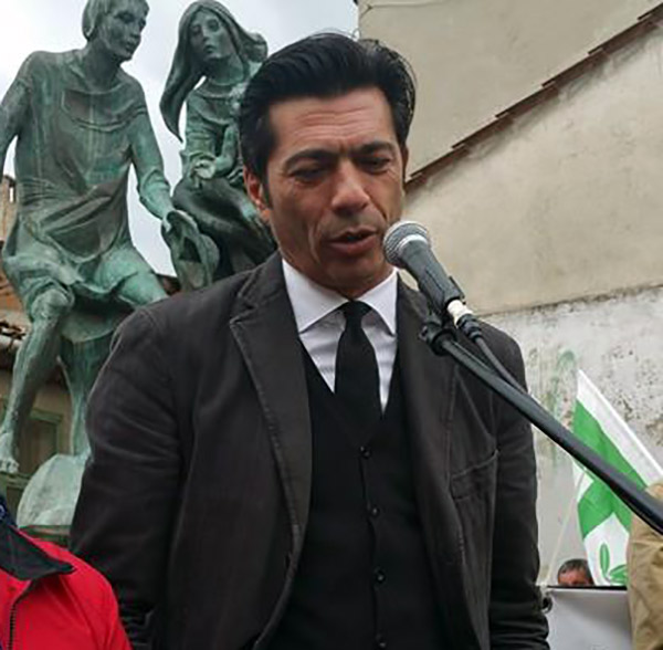 Bova-ad-Amaroni.jpg