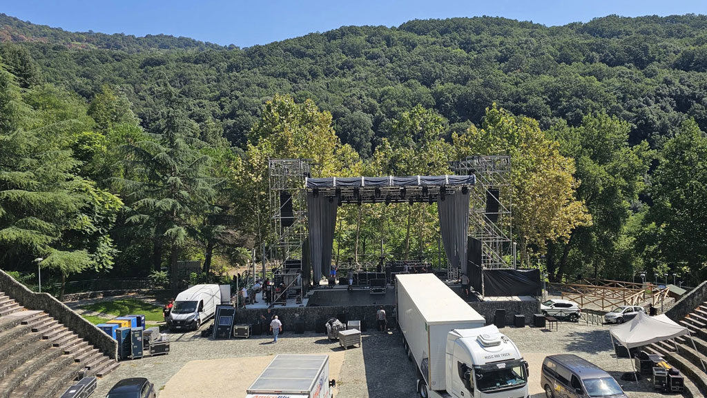 Brignano-Lamezia-allestimento_7cbb5.jpg