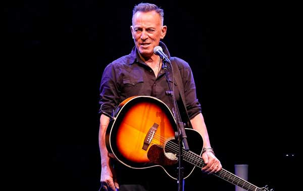 "Nato in una città di morti", il recital di Mauro Nigro su Bruce Springsteen a Lamezia il 19 febbraio
