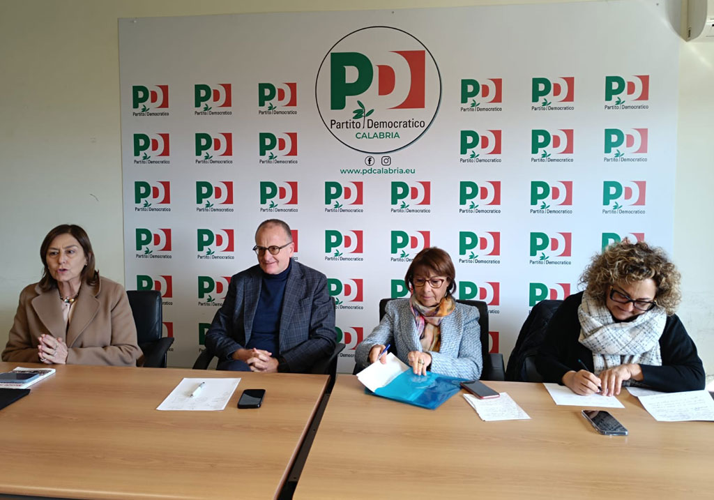 Lamezia, presentata proposta di legge contro la violenza di genere nella sede regionale Pd