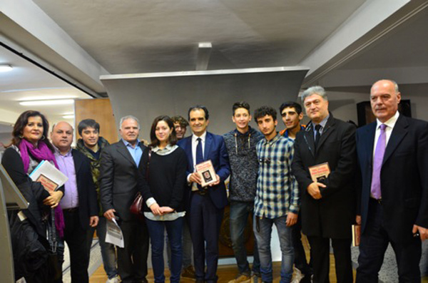 Bruno-e-alunni-122014-.jpg