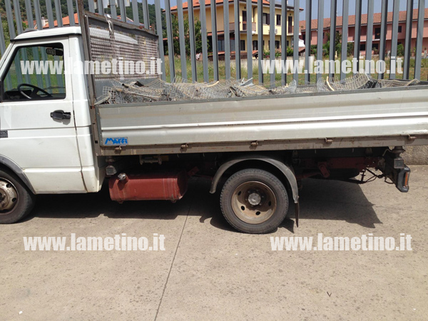 CAMION-furto-azienda-pianopoli.jpg