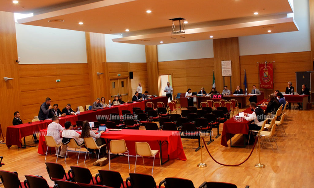 Lamezia: consiglio comunale, ok alla rimodulazione del piano di riequilibrio