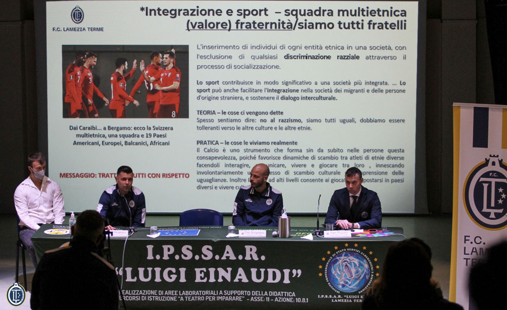 Progetto “Calcio&Scuola”, incontro formativo Fc Lamezia all’istituto ‘Einaudi’