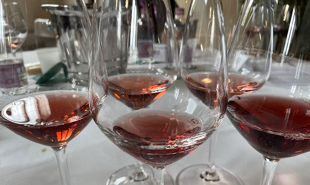 Calici-di-vino-rosat0-mag.2024_ea2b1.jpg