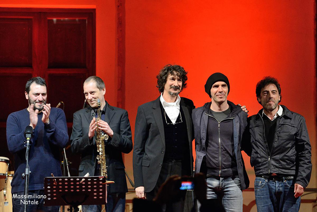Standing ovation a Locri per Sergio Cammariere