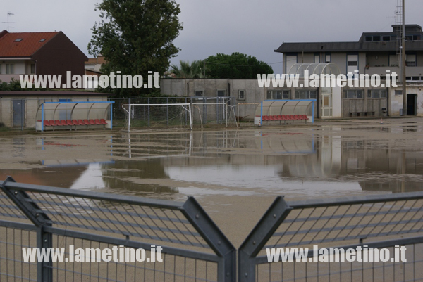 Campo-sportivo-Provenzano-via-De-Curtis-2013-3.jpg