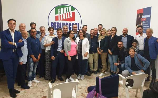 Lamezia, primo incontro di Ruggero Pegna con i candidati di Forza Italia