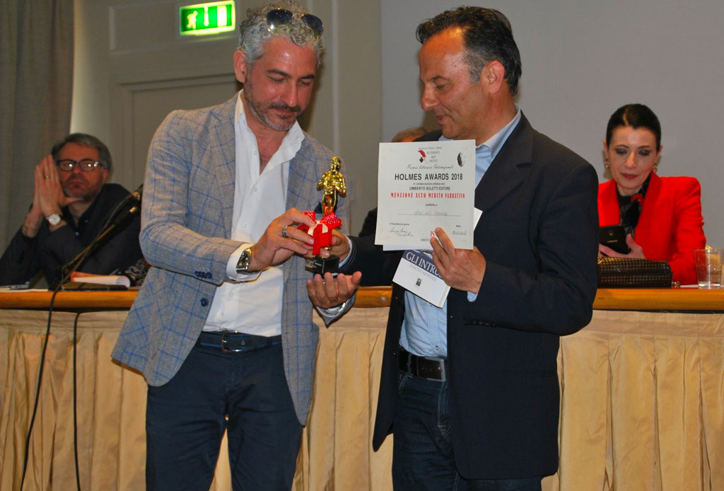 Al lametino Antonio Cannone premio internazionale di letteratura Holmes Awards 2018 per il libro “Gli Intrusi-Fascino mortale”