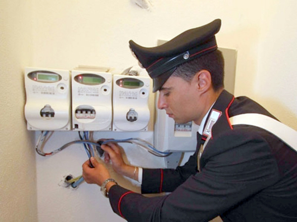 Calabria: Truffa e furti di energia, un imprenditore arrestato e 5 denunciati 