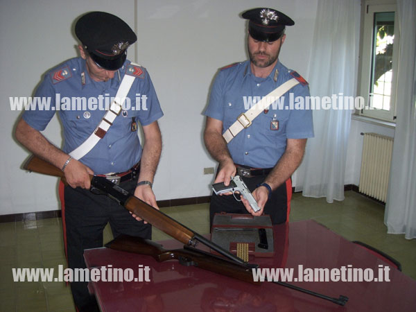 Carabinieri-Tropea-spari-villaggio.jpg
